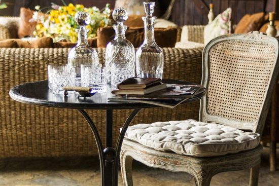 découvrez l'harmonie des couleurs dans le design intérieur. apprenez à choisir les teintes parfaites pour transformer vos espaces et créer une ambiance unique, alliant style et personnalité.