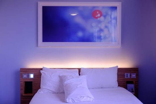 découvrez notre collection de draps de lit en matériaux de qualité supérieure, offrant confort et élégance pour une nuit de sommeil paisible. parfaits pour tous les styles de décoration, nos draps sont disponibles dans une variété de couleurs et de tailles pour s'adapter à votre lit.