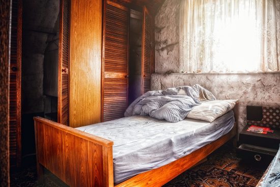 découvrez des conseils pratiques pour l'entretien de votre matelas afin d'assurer sa longévité et de garantir un sommeil sain et réparateur. apprenez à nettoyer, protéger et maintenir votre literie dans les meilleures conditions.