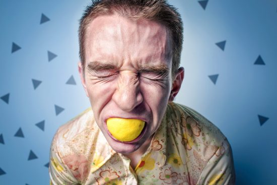 découvrez des conseils pratiques pour adopter une alimentation saine et équilibrée. apprenez à choisir les bons aliments, à préparer des repas nutritifs et à intégrer des habitudes alimentaires bénéfiques dans votre quotidien.