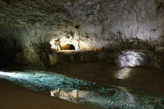découvrez les merveilles naturelles les plus étonnantes à travers le monde, des paysages époustouflants aux phénomènes géologiques uniques qui éveillent la curiosité et inspirent l'émerveillement. explorez la beauté de notre planète et laissez-vous séduire par ces trésors exceptionnels.